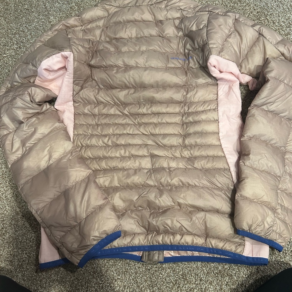 Cotopaxi Beige Puffer Jacket with Blue Details - Picture 3 of 4